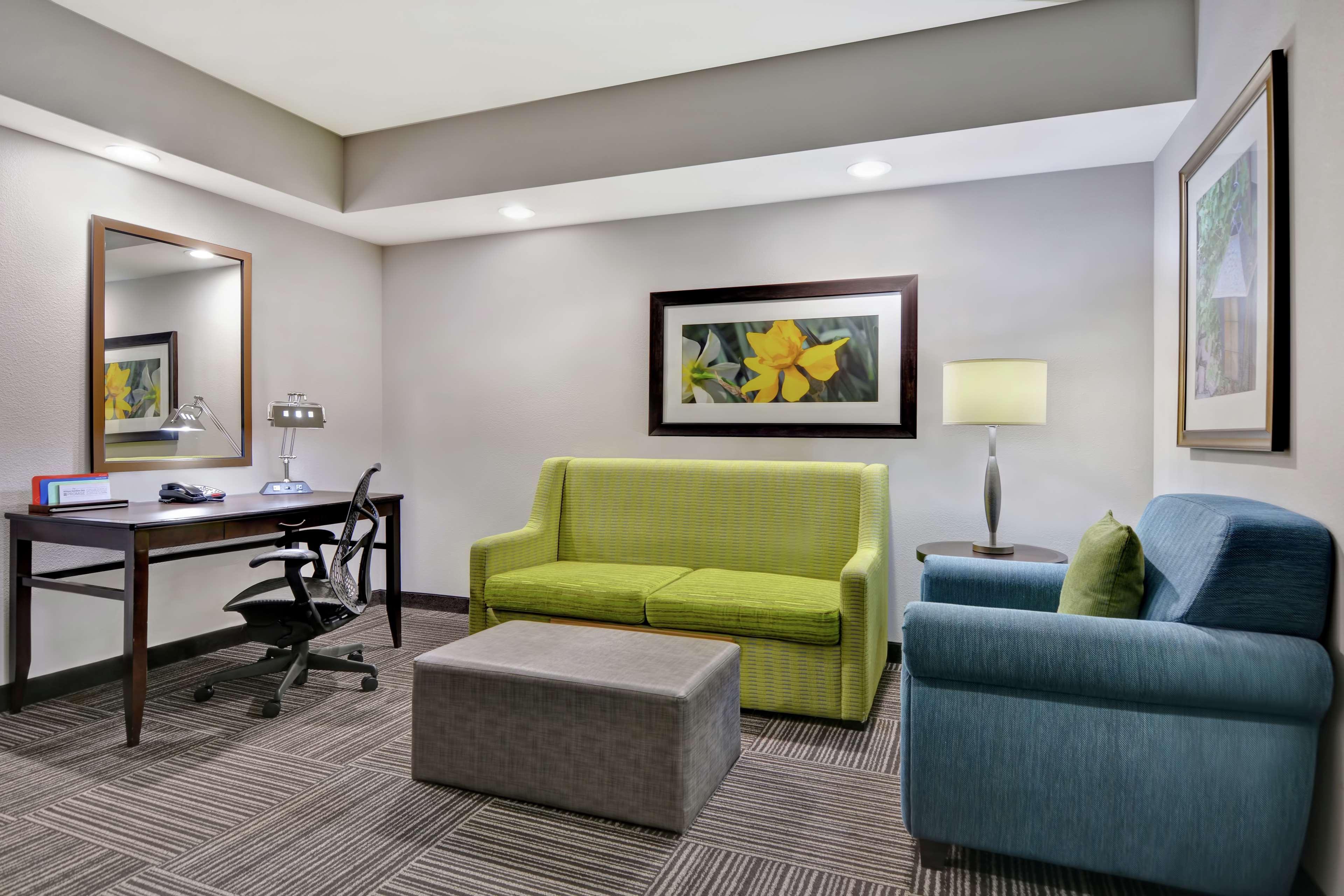 Hilton Garden Inn And Fayetteville Convention Center Ngoại thất bức ảnh