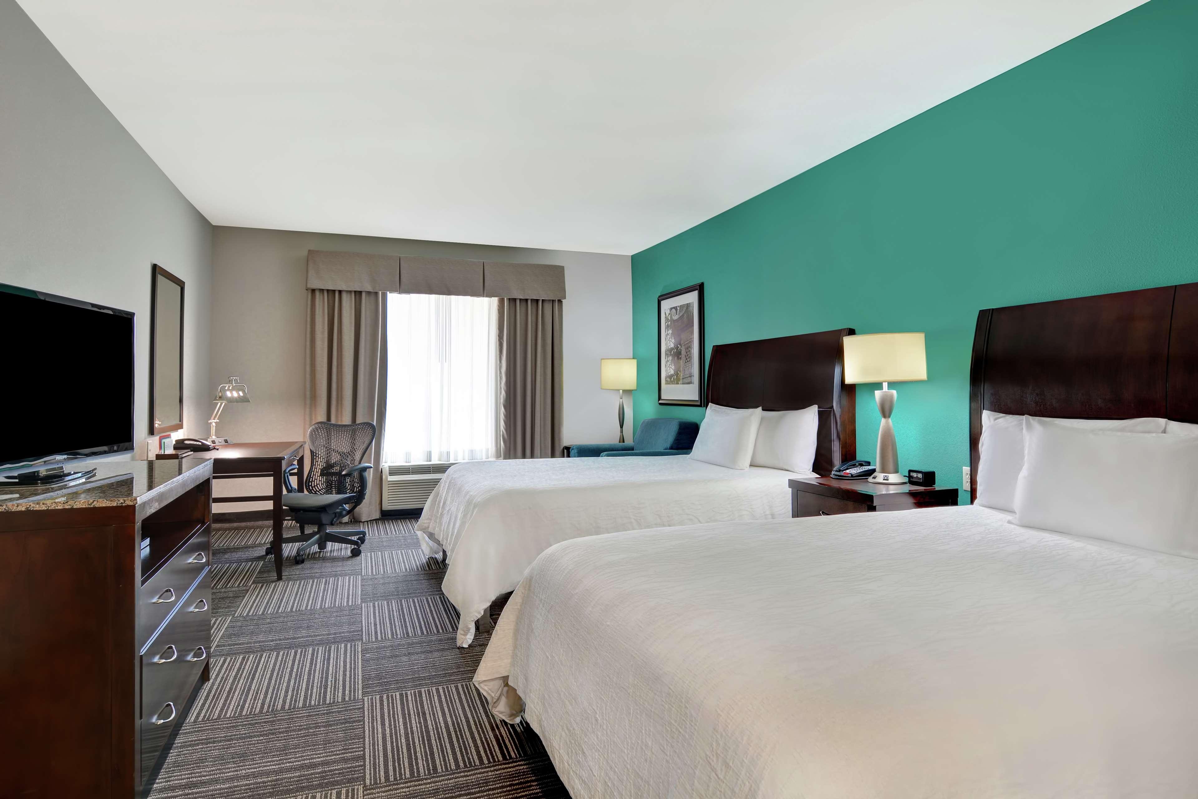 Hilton Garden Inn And Fayetteville Convention Center Ngoại thất bức ảnh
