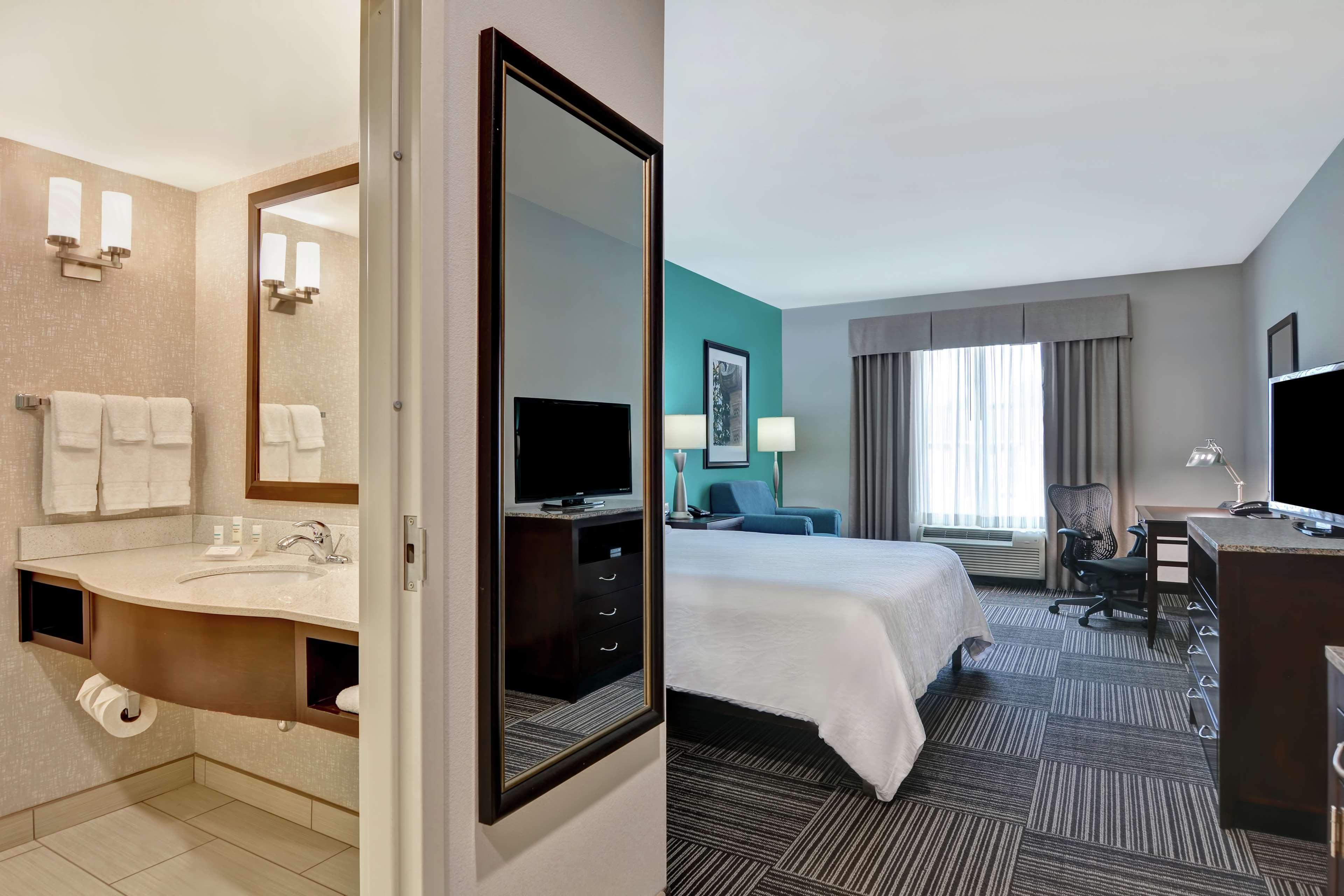 Hilton Garden Inn And Fayetteville Convention Center Ngoại thất bức ảnh