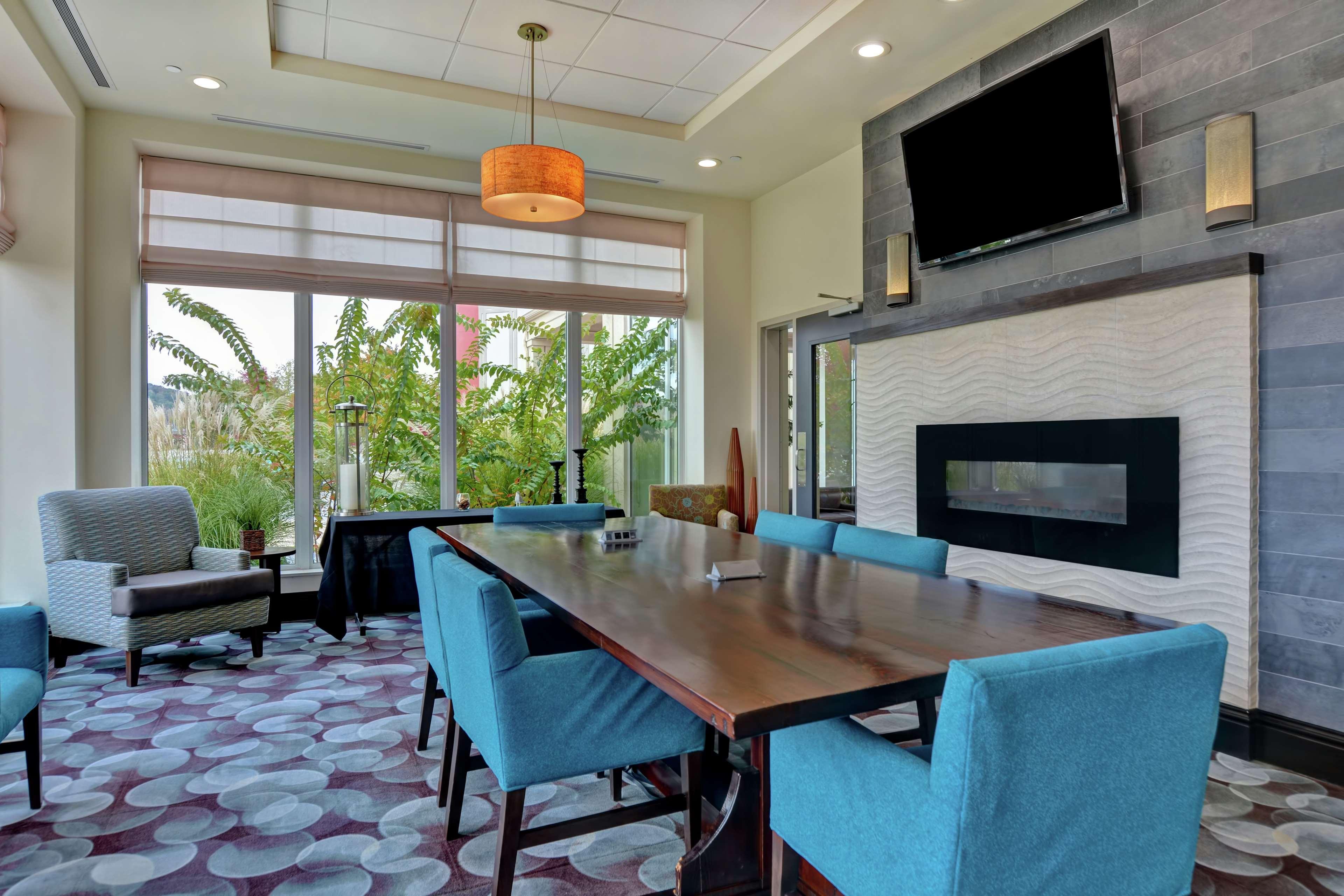 Hilton Garden Inn And Fayetteville Convention Center Ngoại thất bức ảnh
