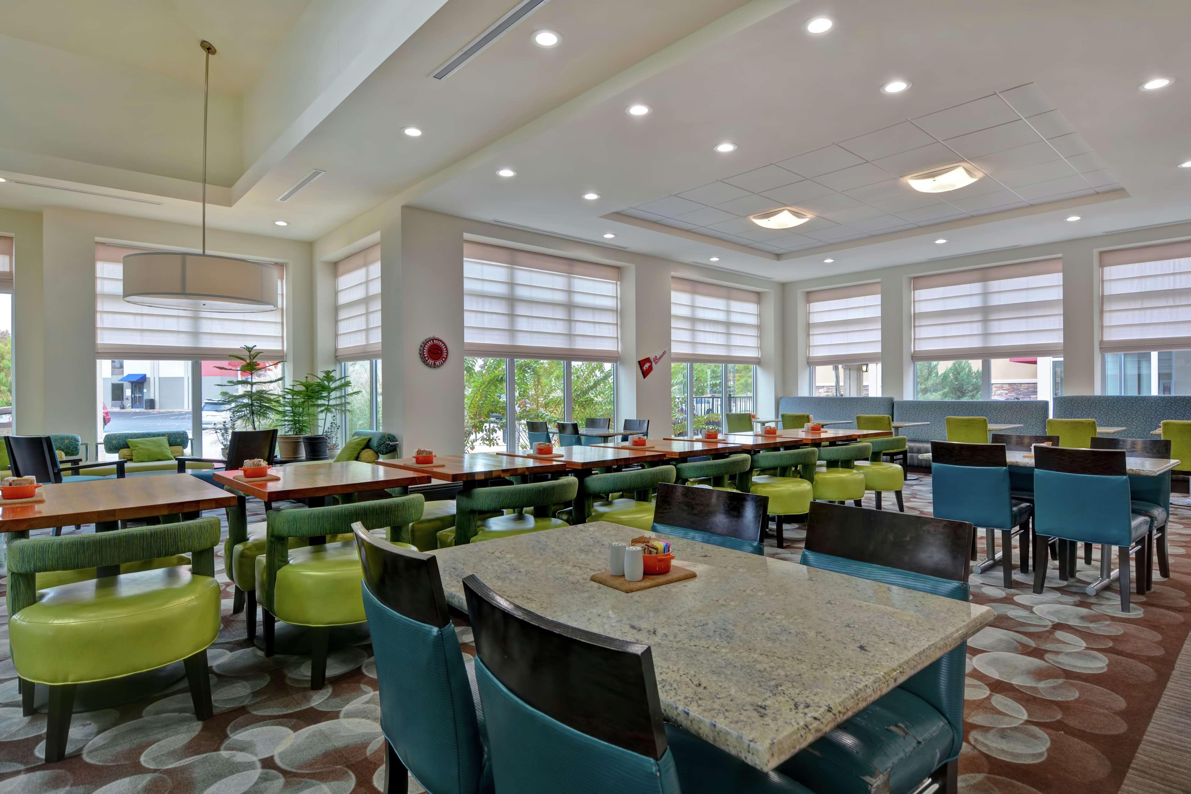 Hilton Garden Inn And Fayetteville Convention Center Ngoại thất bức ảnh