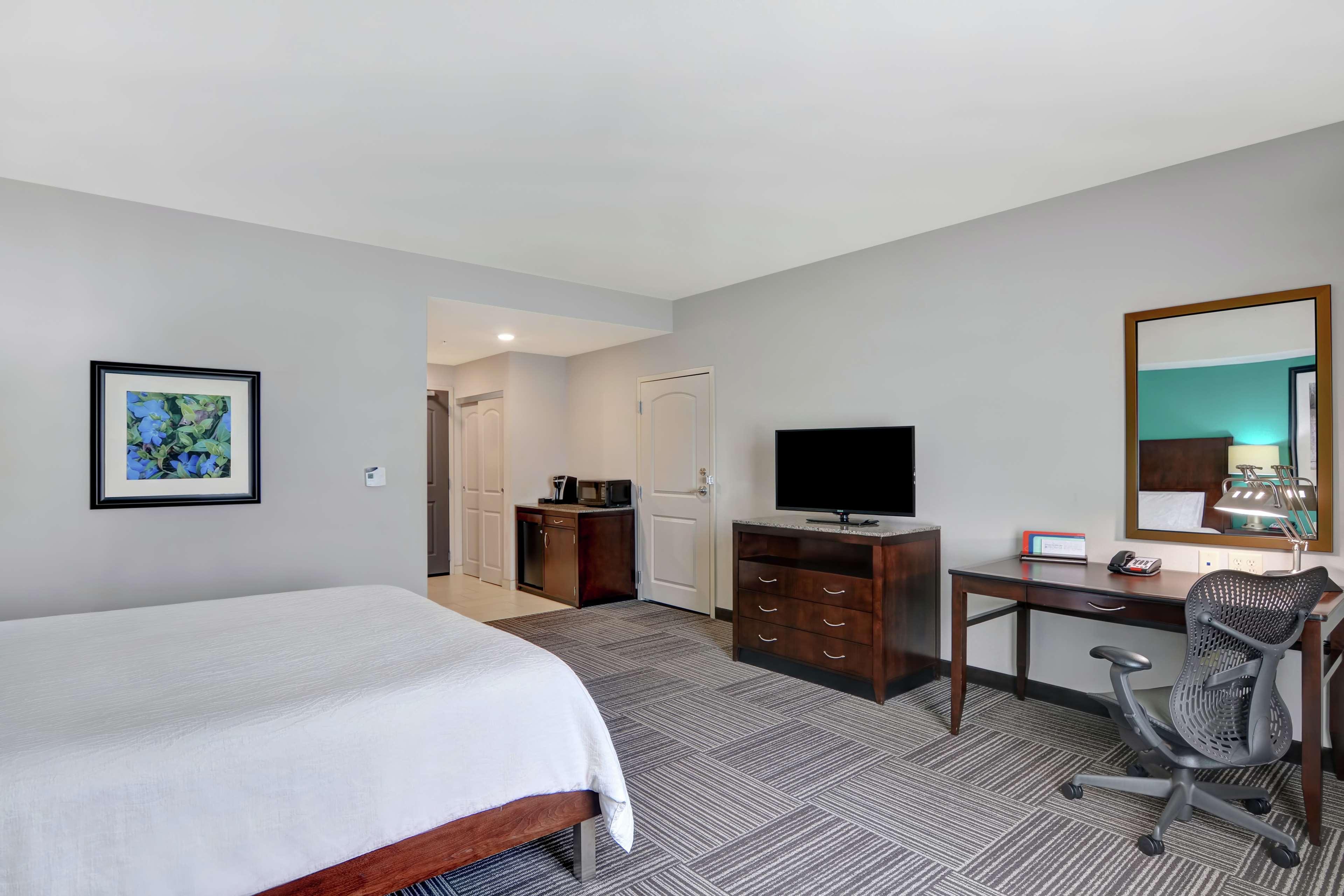 Hilton Garden Inn And Fayetteville Convention Center Ngoại thất bức ảnh