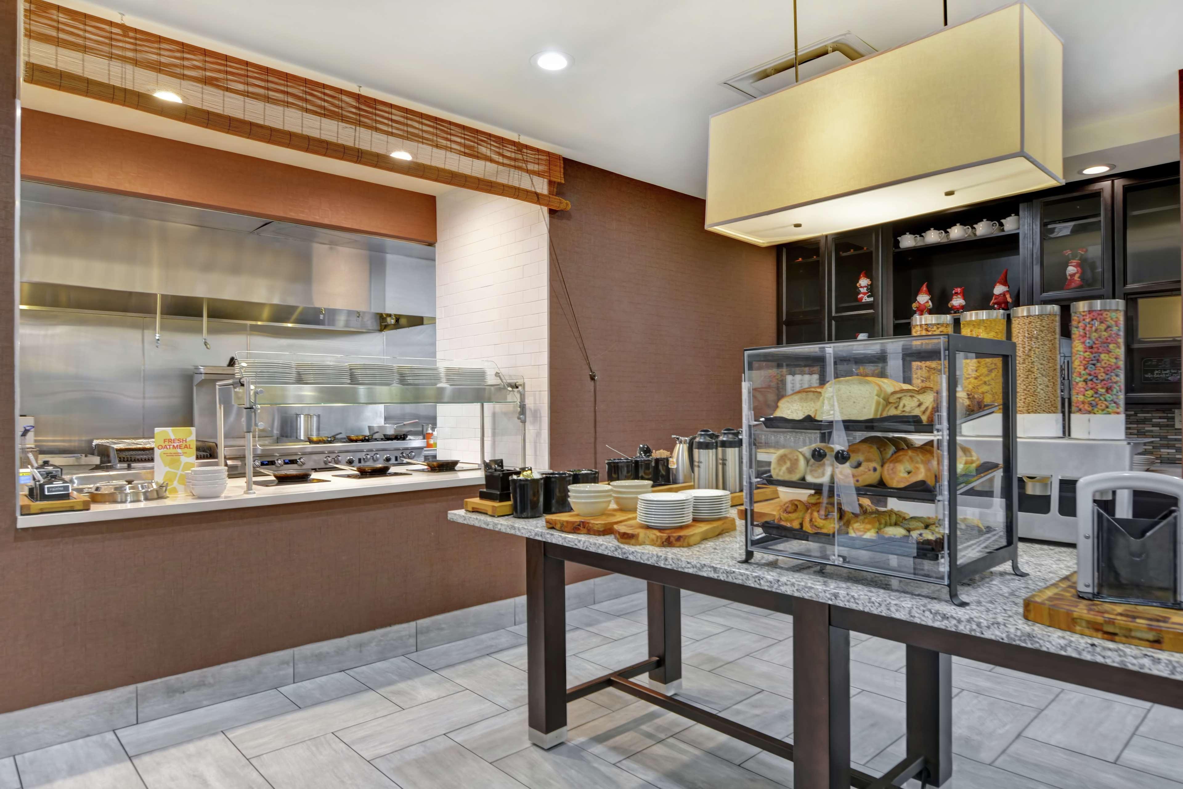 Hilton Garden Inn And Fayetteville Convention Center Ngoại thất bức ảnh