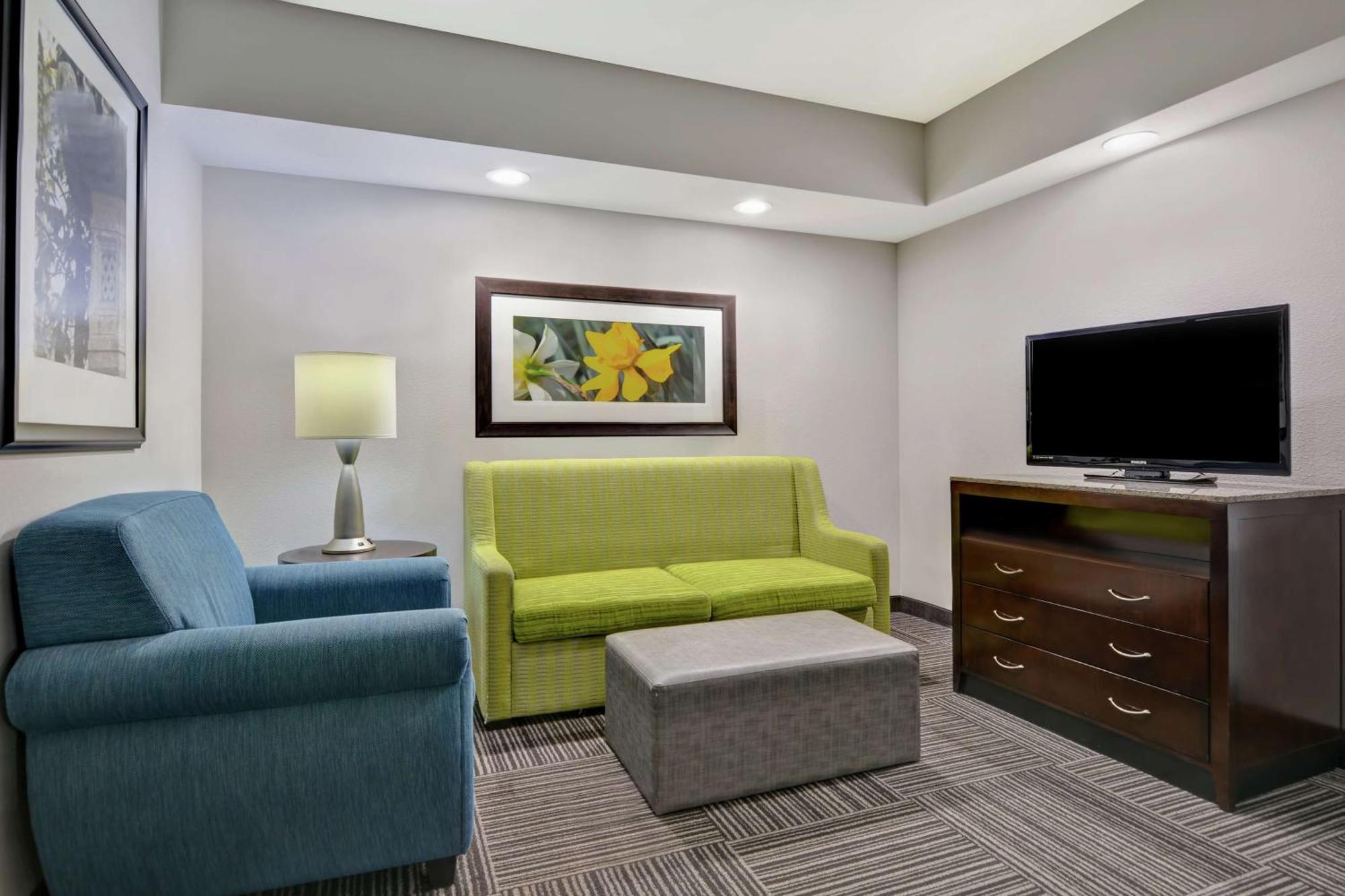 Hilton Garden Inn And Fayetteville Convention Center Ngoại thất bức ảnh