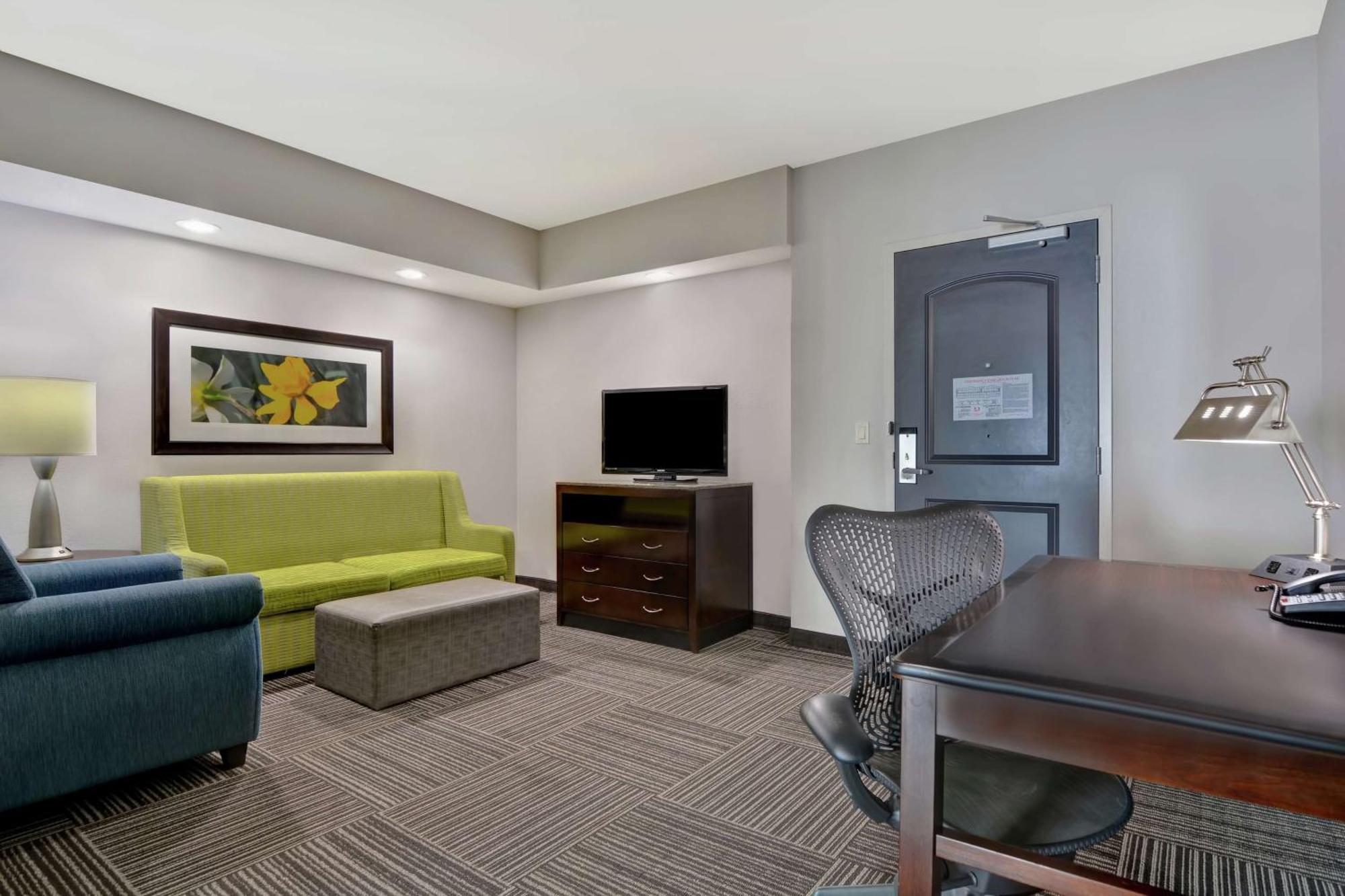 Hilton Garden Inn And Fayetteville Convention Center Ngoại thất bức ảnh